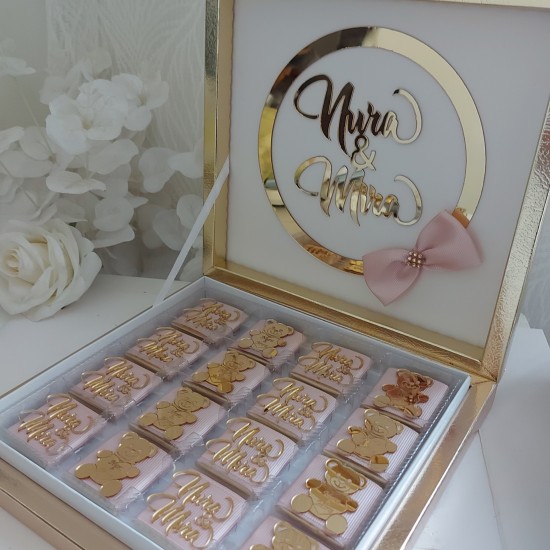 HDM 1232 BOX AND CHOCOLATE